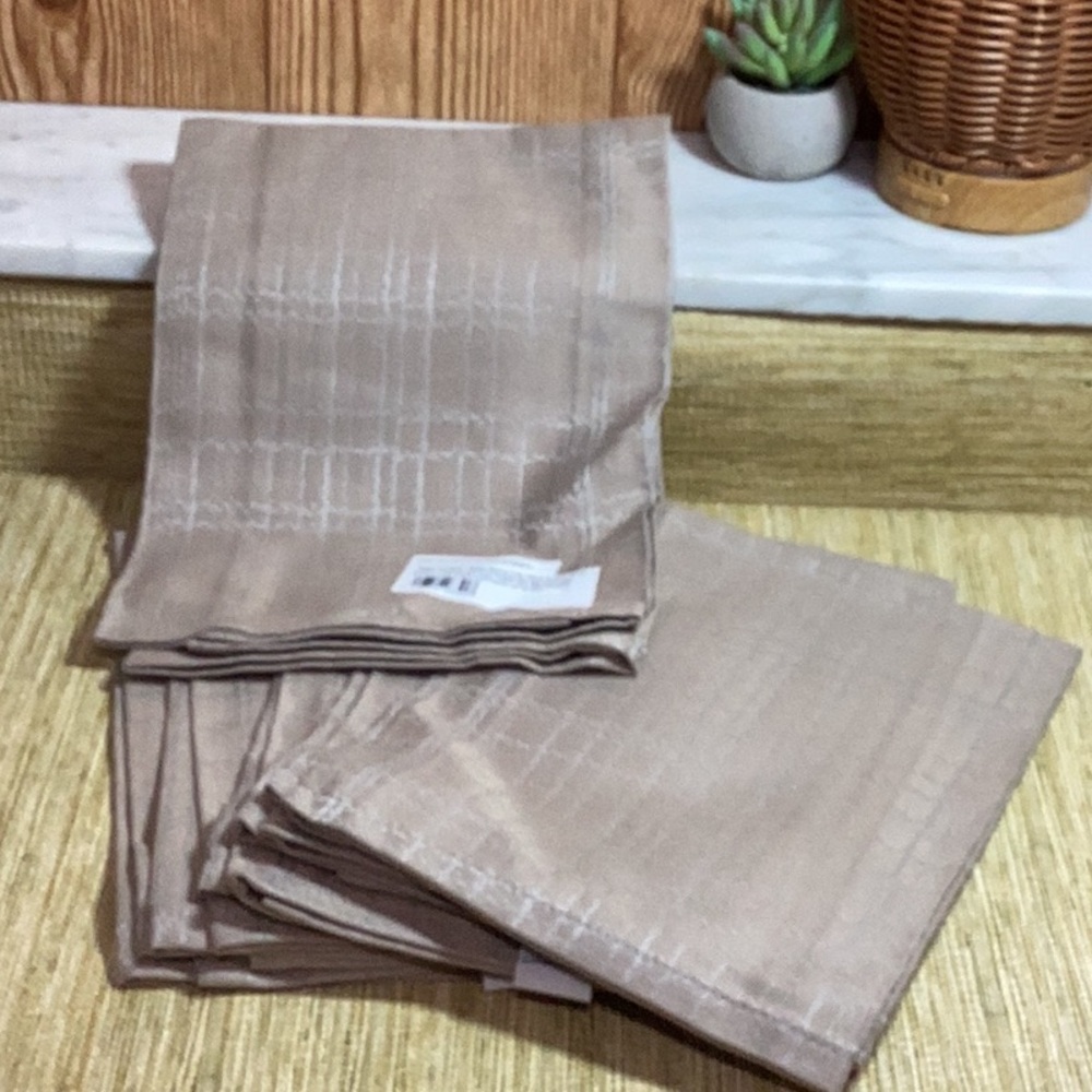 New Garnier-Thiebaut 6 Tan 21”x21” 100% Cotton Napkins